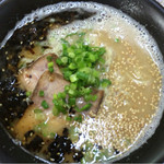 とん吉 - 元祖とんこつしょうゆラーメン 650円