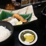 Iroriyaki Tamano Ya - 二種の焼き魚定食