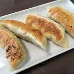 みんみん - みんみん(テイクアウト生餃子を自分で焼いてみた)※画像は4ケですが、1人前は5ケです。