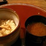 北海道市場　ICHIBA - 食事(松茸ご飯)＆留椀(道産きの子汁)