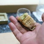 初音鮨 - 身は太く筋肉質