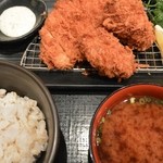 新宿さぼてん - カキフライと三元麦豚ロースかつご膳（1944円）