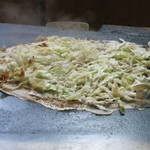 リボン - 生地を広げてキャベツのせ