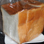 レコルト - ゆたかなみのり（角食パン）ハーフ（1斤） 290円