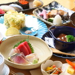 Kisetsu Ryouri To Jizake Yuu - 旬の食材を使った、コース本格的な和食が楽しめます。