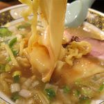 すごい煮干ラーメン凪 - すごい煮干ラーメン塩のビロビロ麺