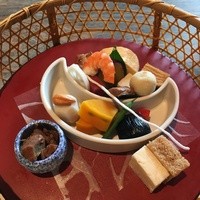 韻松亭 - 2015年11月 竹かごには、煮物