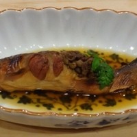 ぎおん 阪川 - 子持ち鮎の煮物・・これも美味しい。煮汁のお味が絶品ですね。
                鮎はよく煮こまれているので、頭からすべて頂けます。