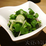 焼肉うしごろ - シェフの特製有機野菜サラダ