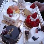 ラウンジ＆シャンパンバー「ベランダ」 ヒルトン東京お台場 - 本日のケーキたち