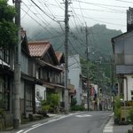 Ryokan Yonagoya - 旅館米子屋・玄関から左も山