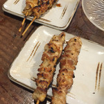 Yakitori Ichiban - 左からももと軟骨