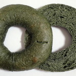 ミシェルズベーグル - よもぎベーグル（断面）