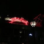 バードランド - お店のネオンサイン