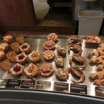 ジャン フランコ - 2015年11月：様々なパンが揃っています