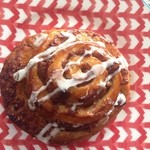 ジャン フランコ - 2015年11月：シナモンロール(\220+税)…中にはクルミが一杯入っていました