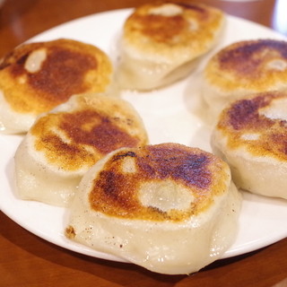 でっかい餃子 曽さんの店_1