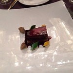 マンダリンオリエンタル 東京 - 栃木県産牛サーロインのロースト　柚子胡椒風味シラーワインソース　大根のブレゼ　キノコとズッキーニのソテー