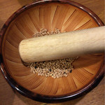 とん太 - 151127すりゴマ