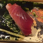 くろ﨑 - 鰹 中に芽ねぎのソースを忍ばせて