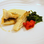 Le Coeur - 鮃のポワレ　スパイス風味のソース　アンディーブの蒸し煮添え