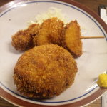 大衆酒場 斎藤 - 串揚げとカレーコロッケのセット