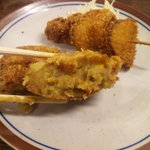 大衆酒場 斎藤 - カレーコロッケの中身