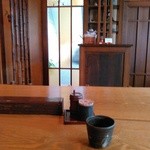 江戸前蕎麦 薫庵 - シックな店内