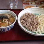 山田うどん - 肉汁 うどん／そば