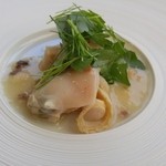 ナクレ - 蛤のワイン蒸し 豚のホホ肉のグアンチャーレ エシャロット
      蛤のワイン蒸し 豚のホホ肉のグアンチャーレ エシャロット
      
      
      