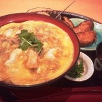 とり五鐵 - 名古屋コーチン親子丼と手羽先唐揚げセット１，８５０円（税込）