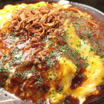 ダイニングダーツバーBee - 料理写真:Ｂｅｅ特性オムライス！がっつり行きたい方は是非！