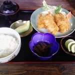 イカフライ定食（1050円）