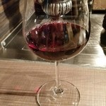 鉄板人 - 今年のボージョレ・ヌーボー、程よい酸味とフレッシュな葡萄のみずみずしさが感じられました。樽からワインはワクワク感がありますね！