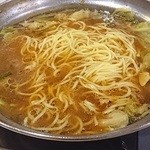 じろう桜 - 醤油鍋でちゃんぽんにすることに。