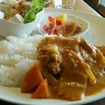 カフェどんぐり - タンドリーチキンのカレー