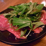 なかむら屋 - イタリア産馬肉の生ハムのサラダ￥８００