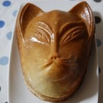 （2015/9月）「大きつね」3枚入りをお皿に出したところ