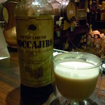 Bar Agit - 自家製コーヒーリキュールのミルキーなホットカクテル￥１０００