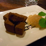 Bar Agit - 自家製生チョコと甘夏？ジャム￥６００