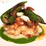 ランチコース 5110円 の北海道産雲子のムニエル 京蕪のエクラゼと黄柚子を香らせたサラダ 焦がしバターのソースと共に