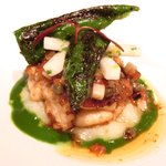 ジョンティ アッシュ - ランチコース 5110円 の北海道産雲子のムニエル 京蕪のエクラゼと黄柚子を香らせたサラダ 焦がしバターのソースと共に