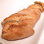 ジョンティ アッシュ - ランチコース 5110円 の自家製パン