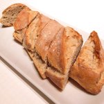 ジョンティ アッシュ - ランチコース 5110円 の自家製パン