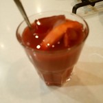 サングリア一杯目