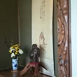 精進料理　湯華庵 - 食事どころはこんな掛け軸が・・・。