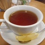 紅茶（レモン付き）