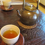 美山荘 - 食事中のお茶