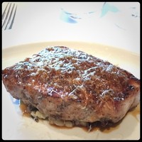ユニオン スクエア トウキョウ - 群馬産加藤ポークのグリル 
                ワイルドライス＆ファッロ ピラフ オニオンコンフィのソースとグリエールチーズ 
                
                ボリュームたっぷりで
                お肉もジューシーでかなり美味しかったです(^ ^)