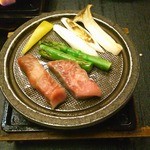 玉之湯 - １泊目の特選料理、信州プレミアム牛陶板焼の一部(2015年)
